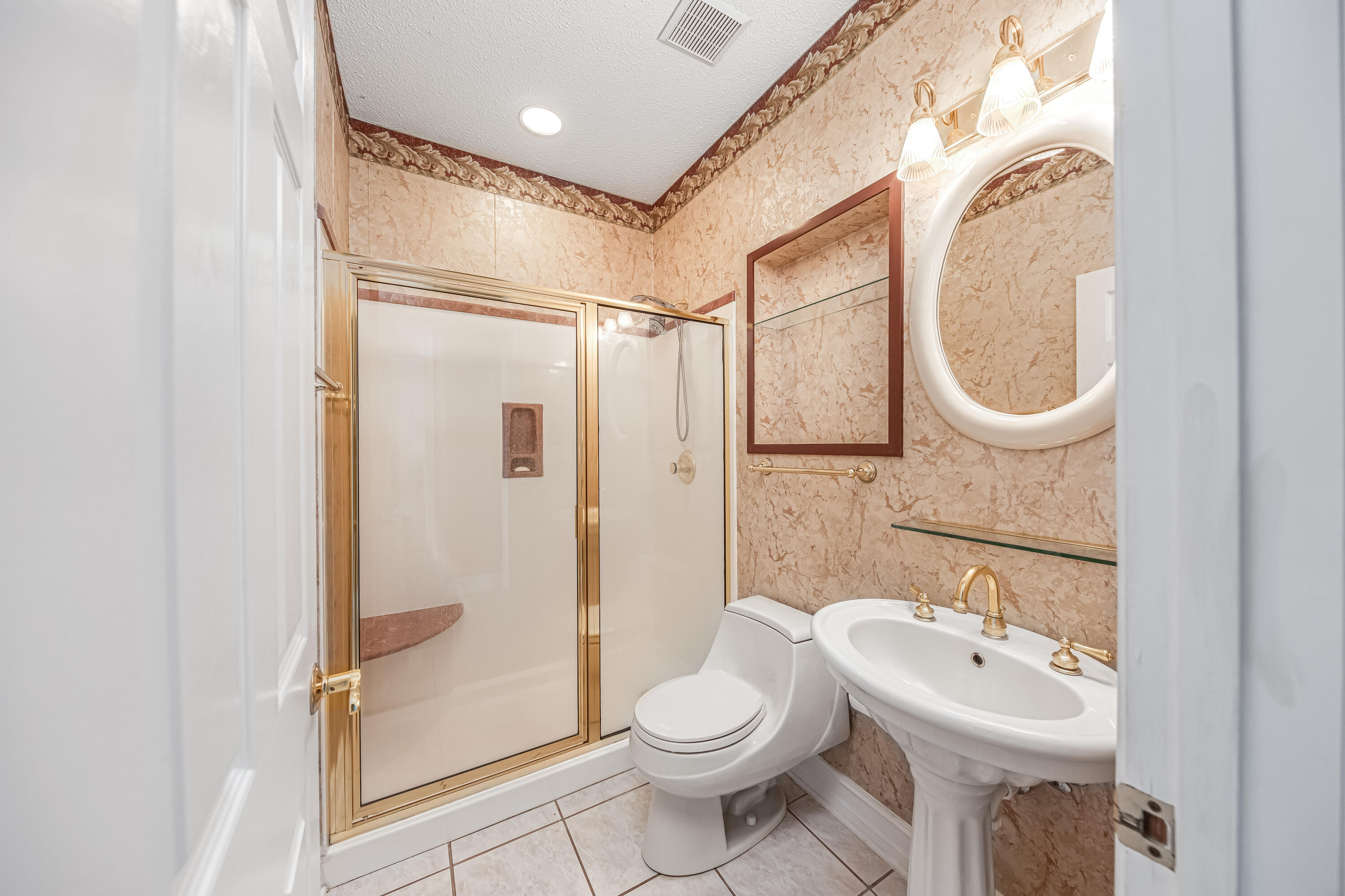 TIMBERLINE ESTATES - Residential