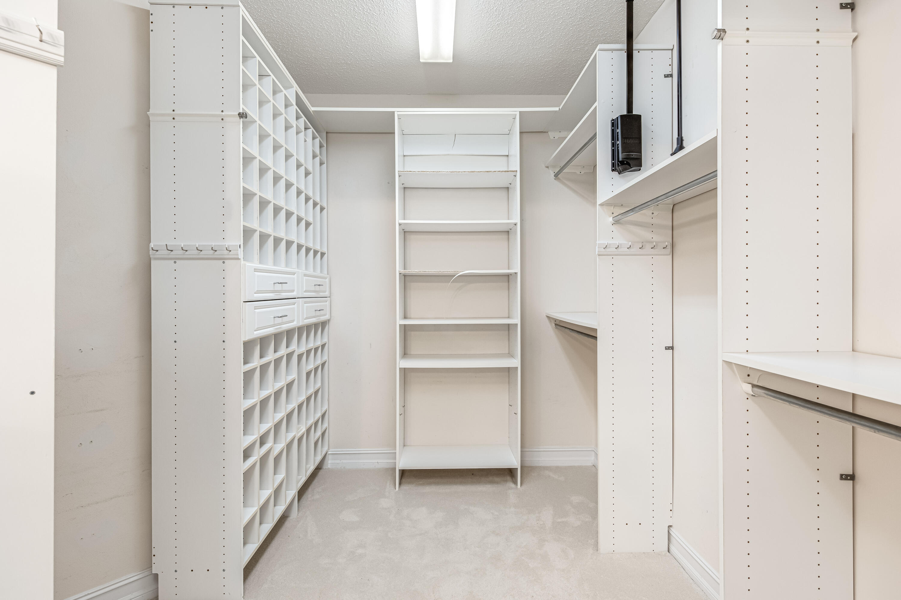 TIMBERLINE ESTATES - Residential