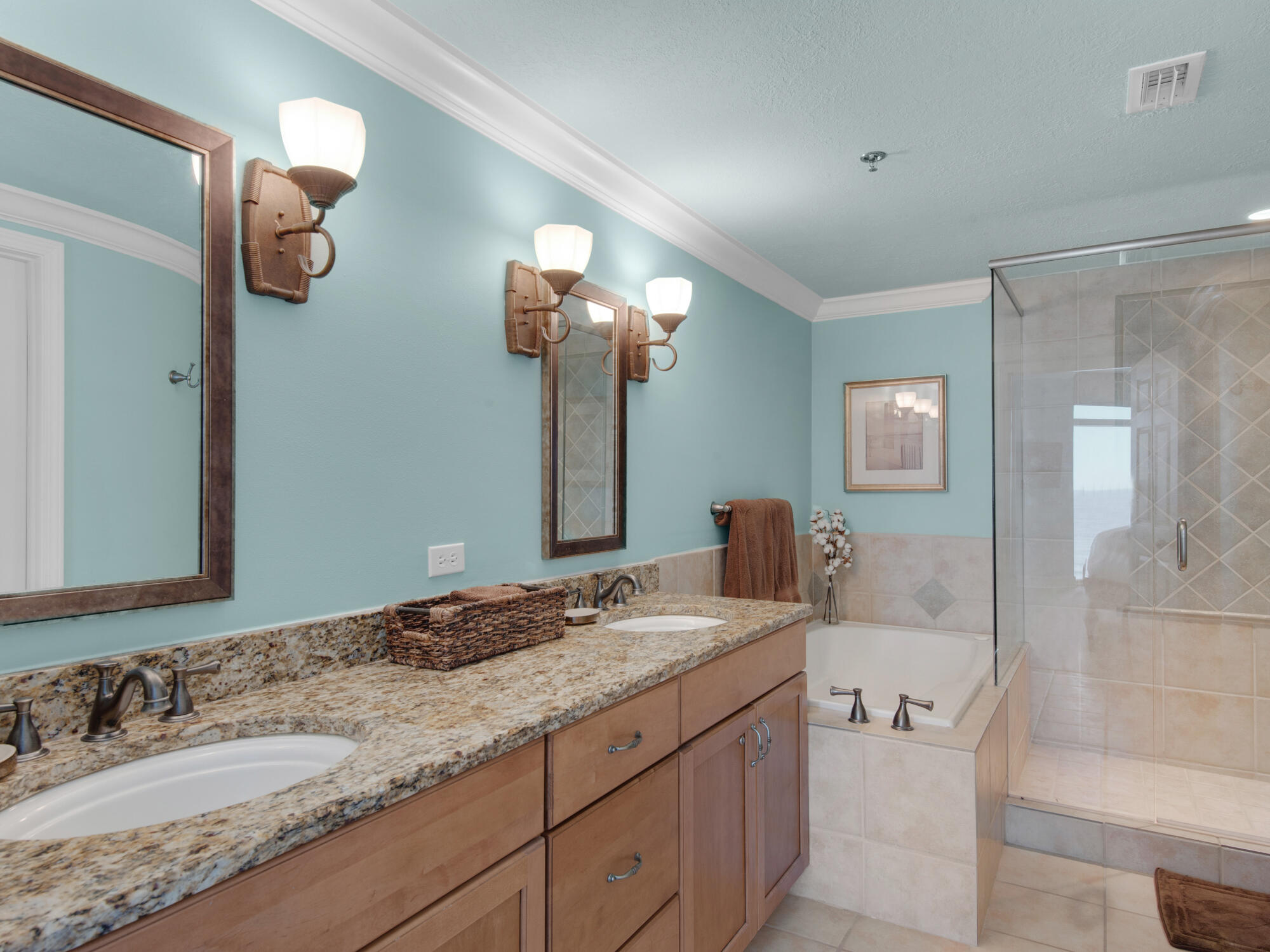 JADE EAST TOWERS CONDO - Residential