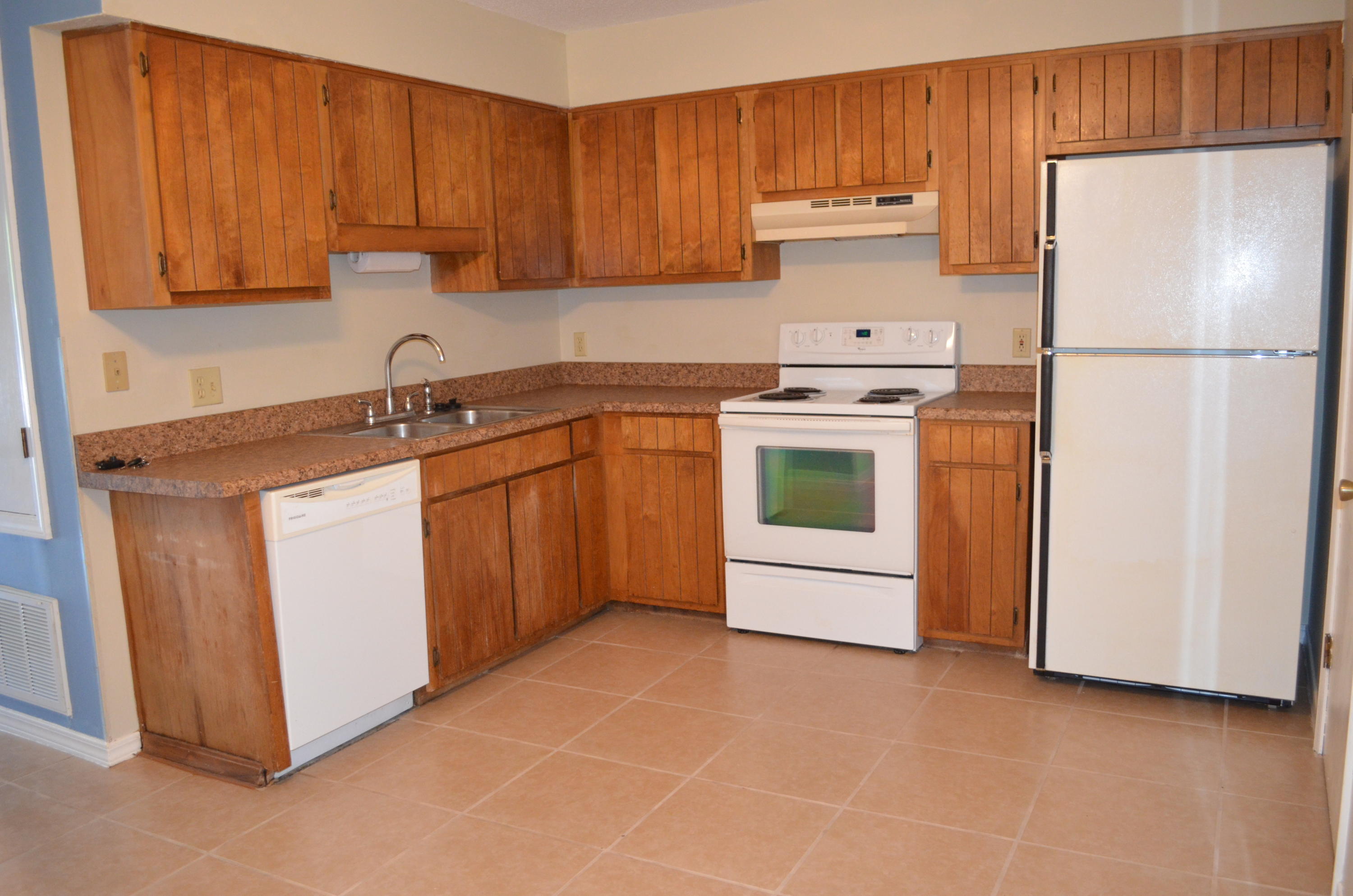 BROWNSVILLE STATION - Residential