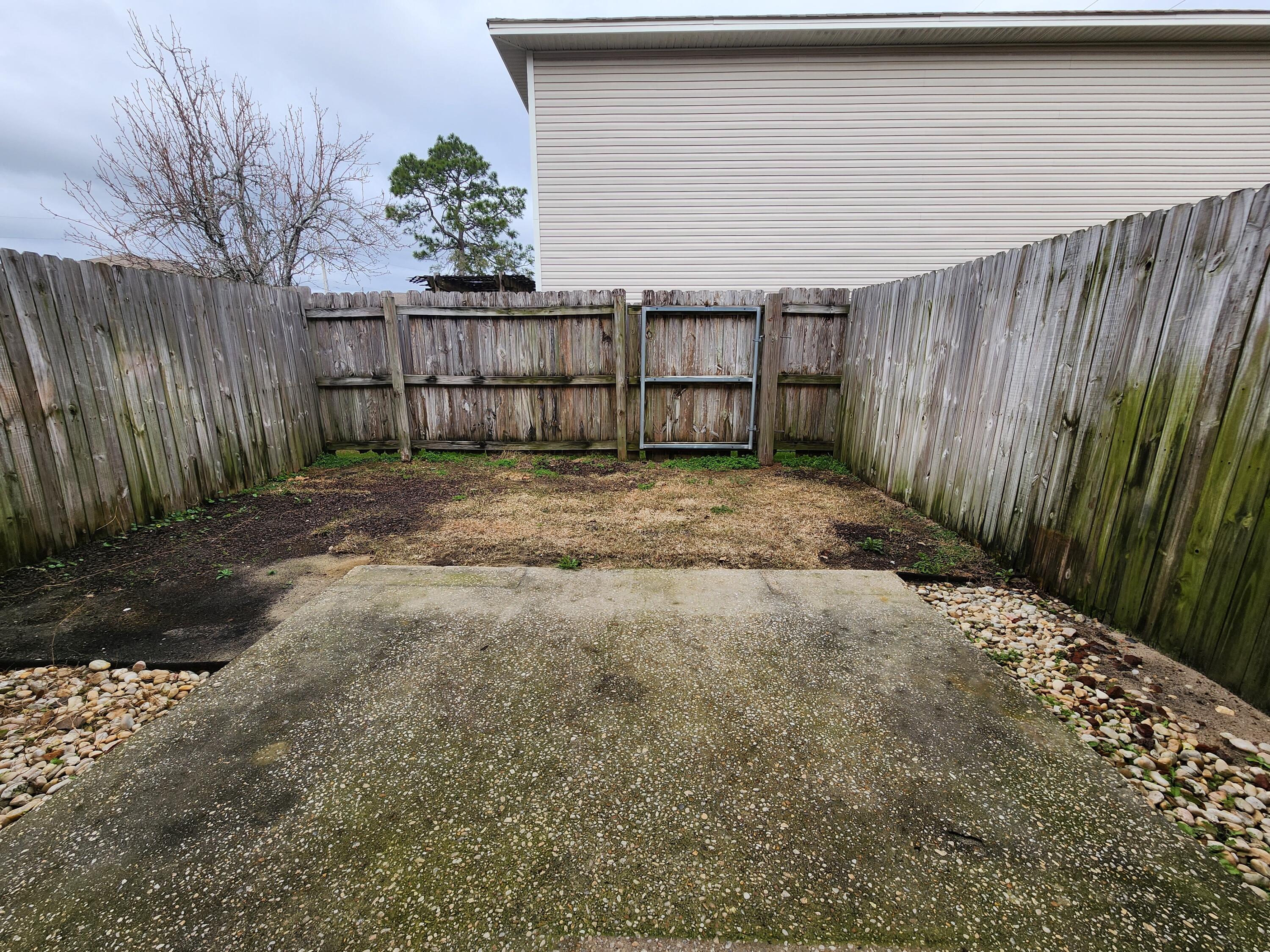 Houston Manor - Residential