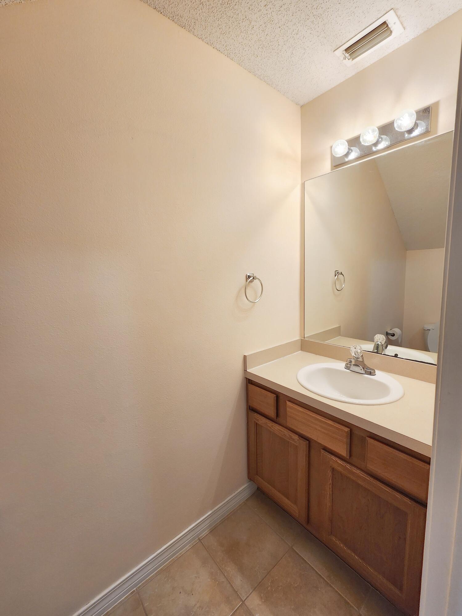 Houston Manor - Residential