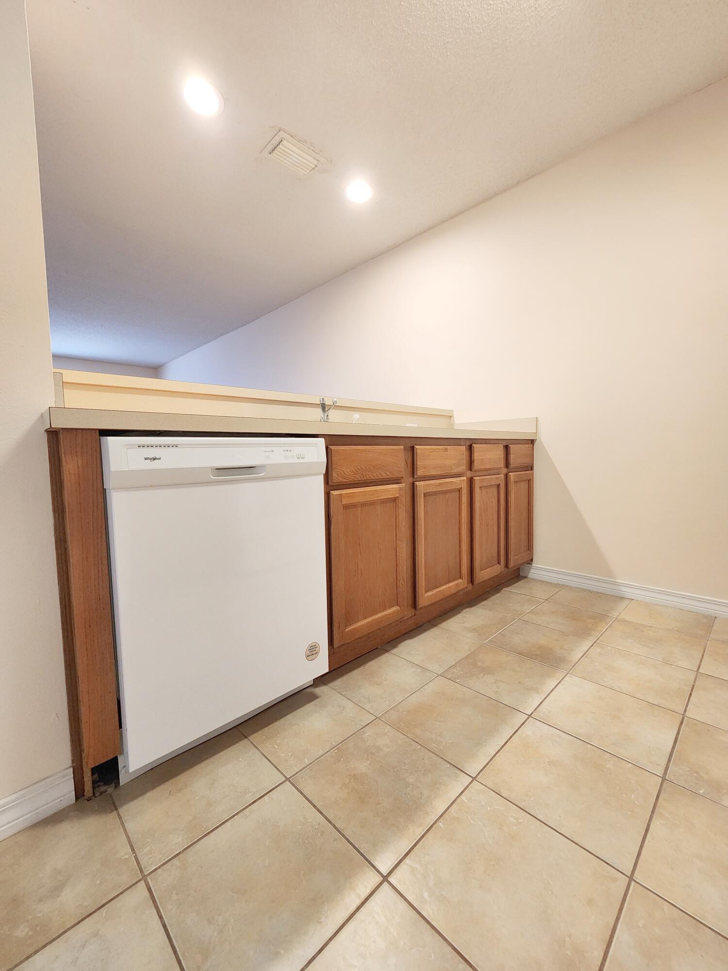 Houston Manor - Residential