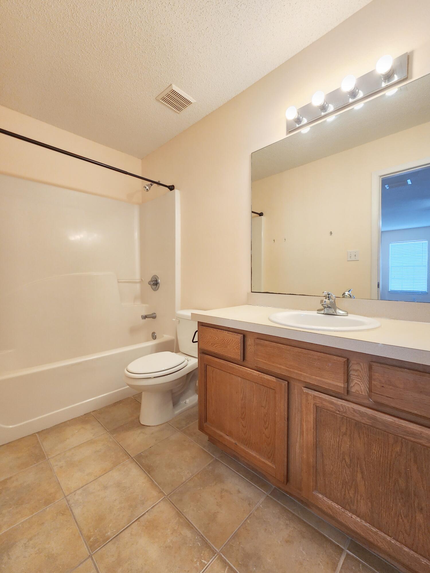 Houston Manor - Residential