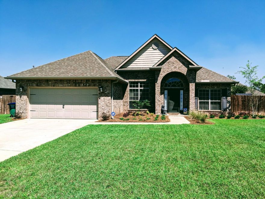 This is it! This property is beautiful and in like-new condition. Ideal for raising your family and entertaining your friends, it features a very livable open floorplan, with a separate office, formal dining room with gorgeous high ceilings, and large bedrooms. Open kitchen with granite countertops, stainless steel appliances, recessed lighting, breakfast bar, and lots of cabinet space. Spacious bathrooms with very current fixtures, also with granite countertops, walk in closets in every bedroom, and large screened in back porch - perfect for entertaining. The Master bedroom is spacious with a trey ceiling and the master bathroom offers a garden tub, double vanities, and a separate shower. You won't want to miss this property!