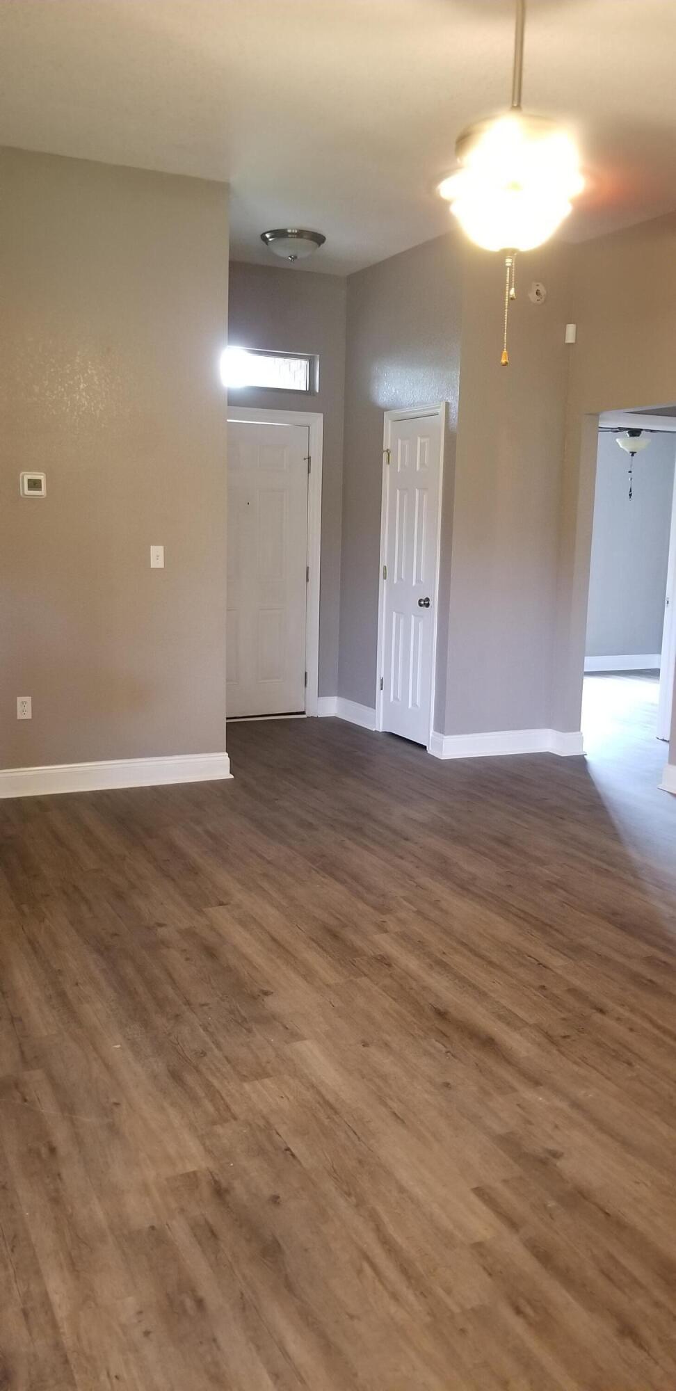 WHITE OAK ESTATES - Residential