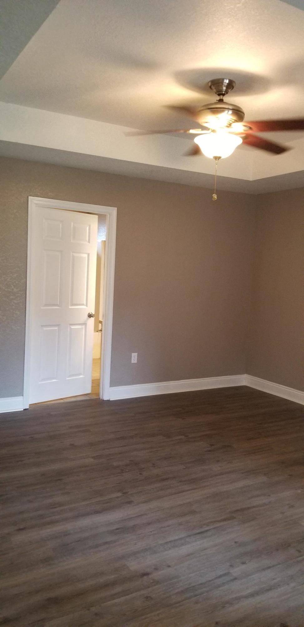 WHITE OAK ESTATES - Residential