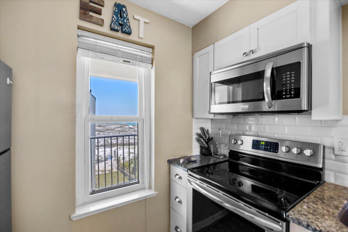 POOLSIDE VILLAS CONDO - Residential