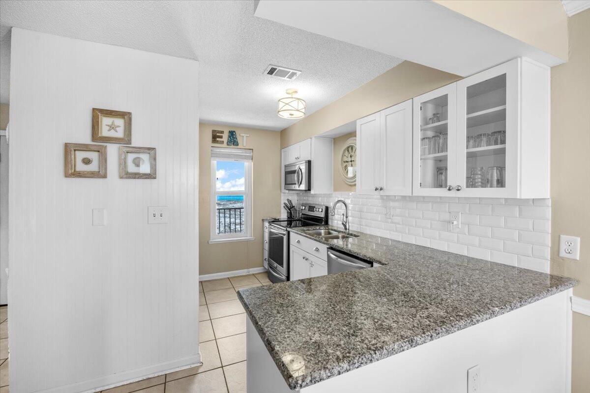 POOLSIDE VILLAS CONDO - Residential