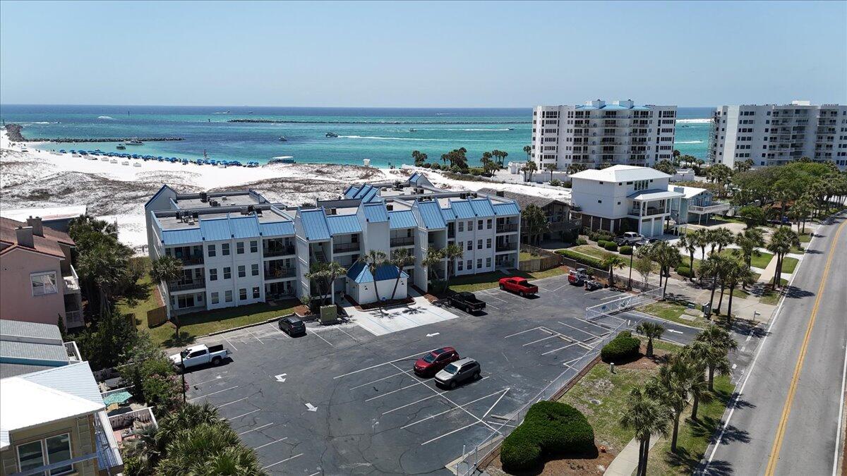 POOLSIDE VILLAS CONDO - Residential