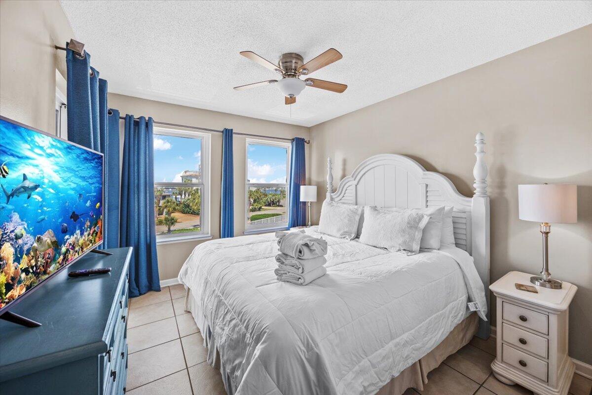 POOLSIDE VILLAS CONDO - Residential