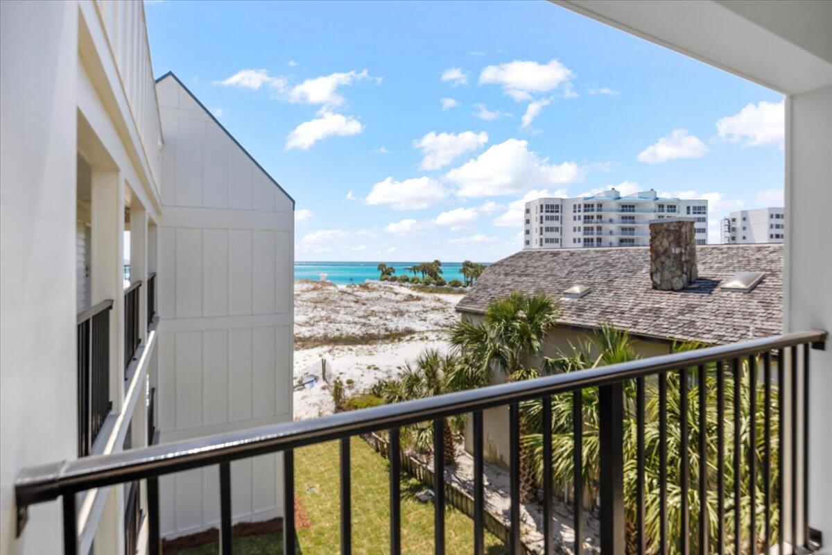 POOLSIDE VILLAS CONDO - Residential