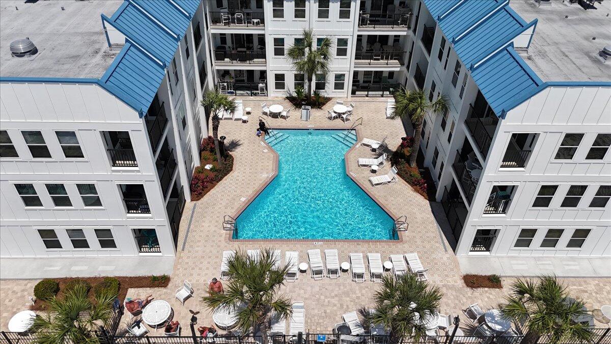 POOLSIDE VILLAS CONDO - Residential