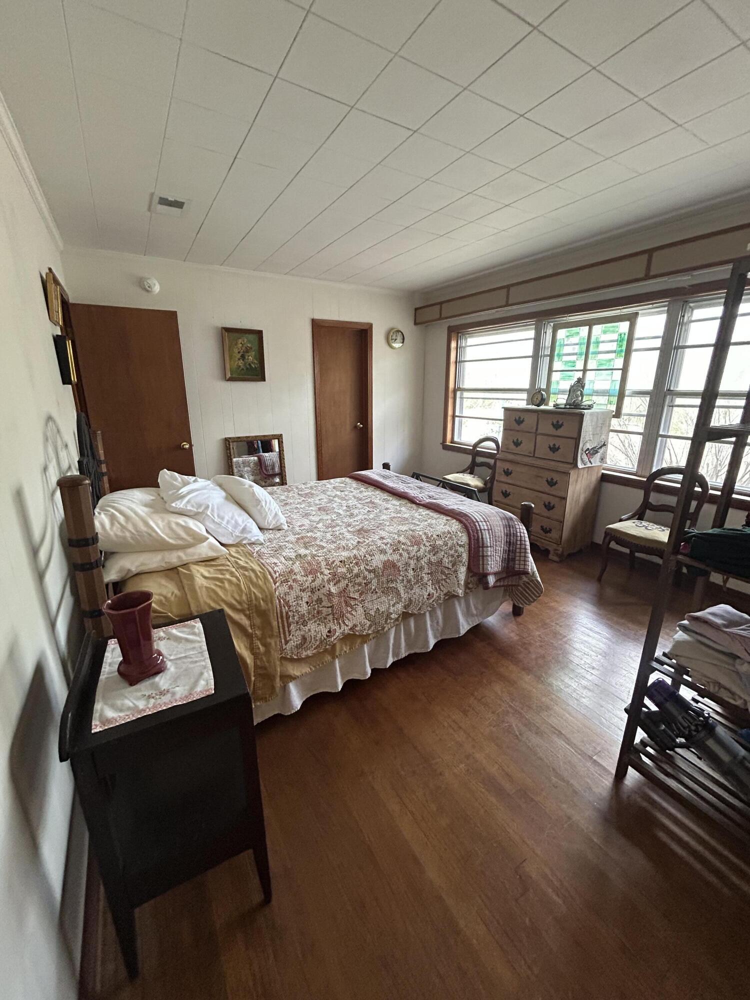 METES & BOUNDS - Residential Lease