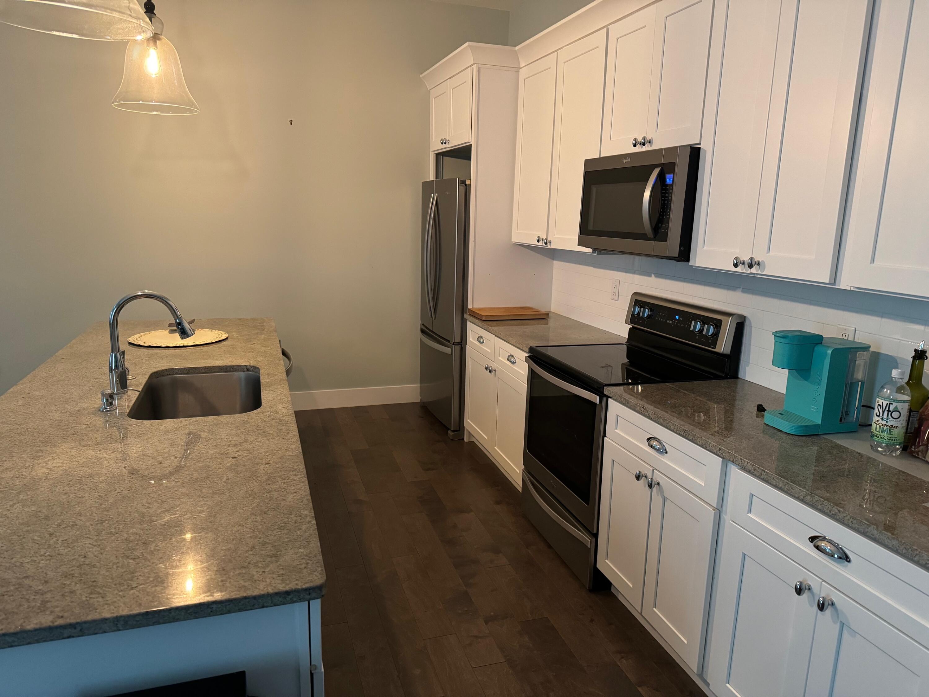 GRAYTON BAYOU - Residential