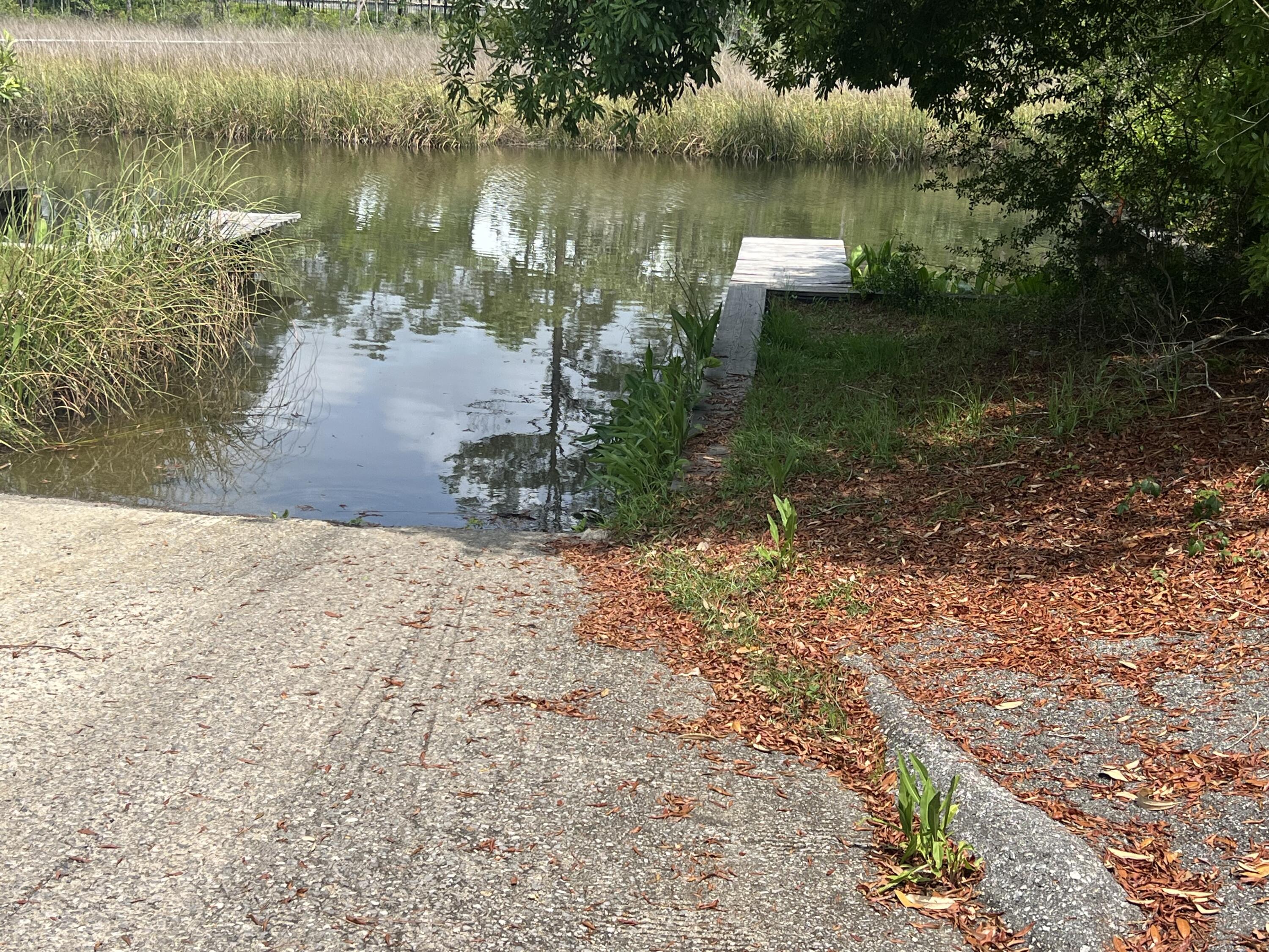 GRAYTON BAYOU - Residential