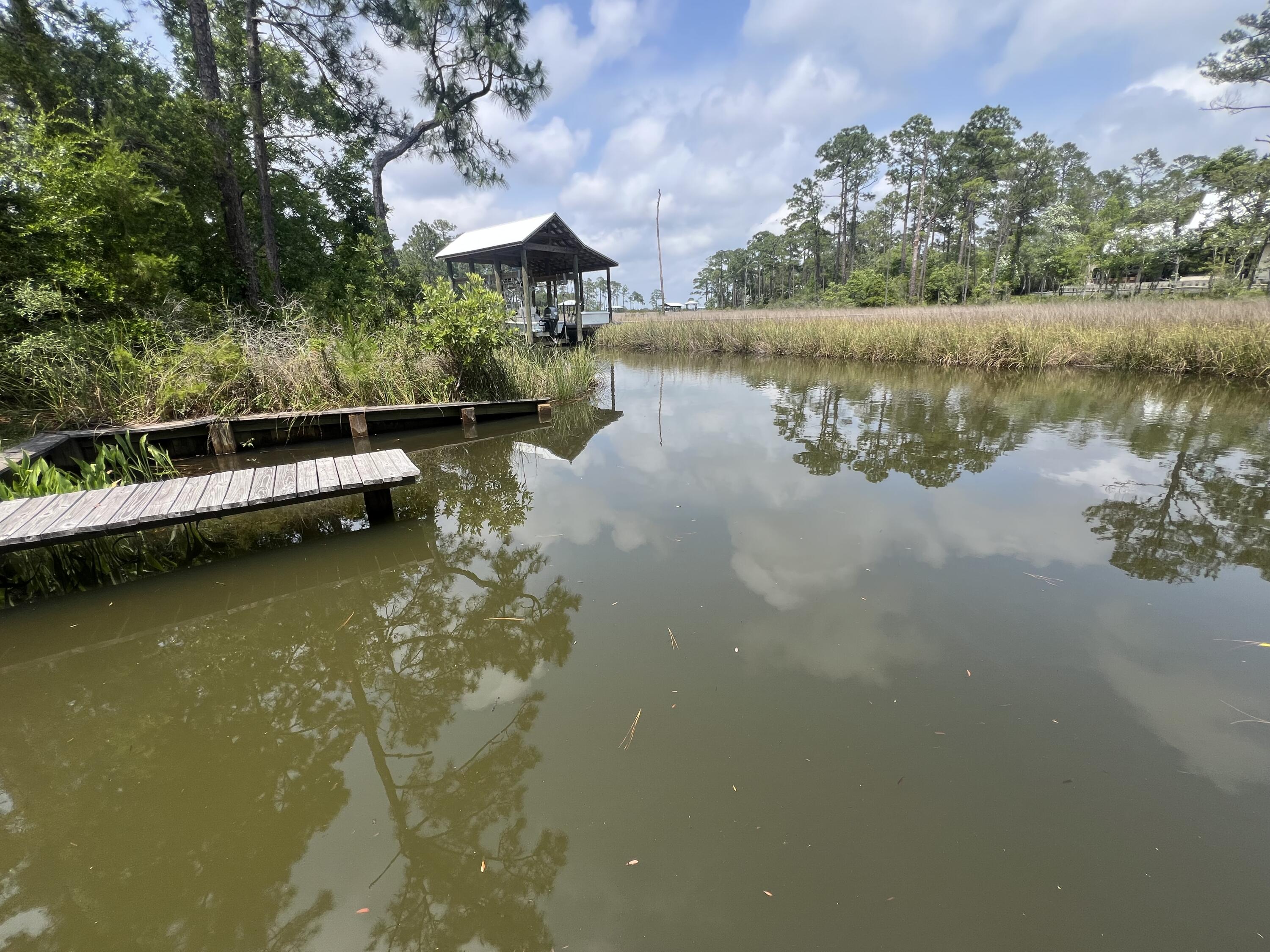 GRAYTON BAYOU - Residential