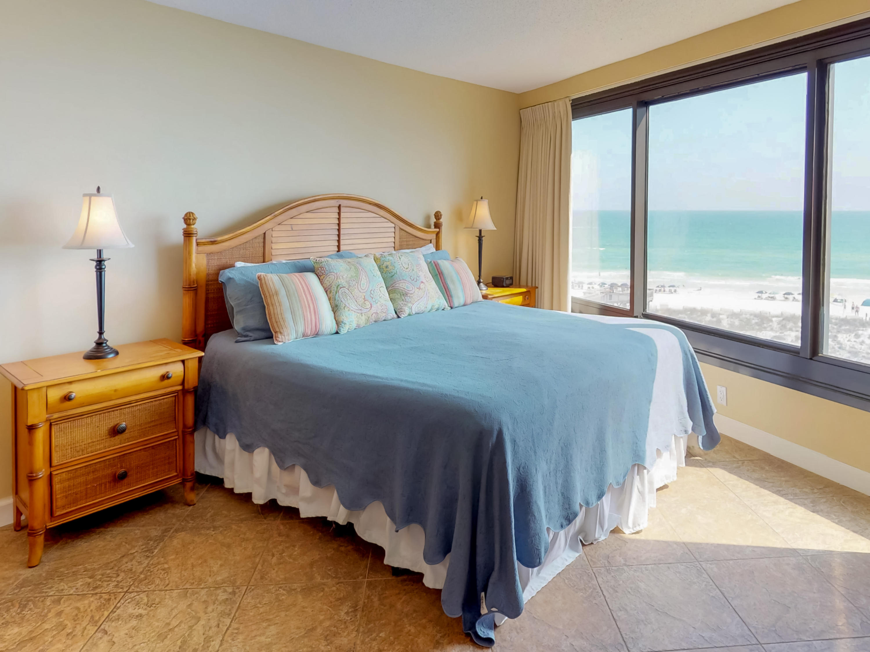 BEACHSIDE 1 CONDO - Residential