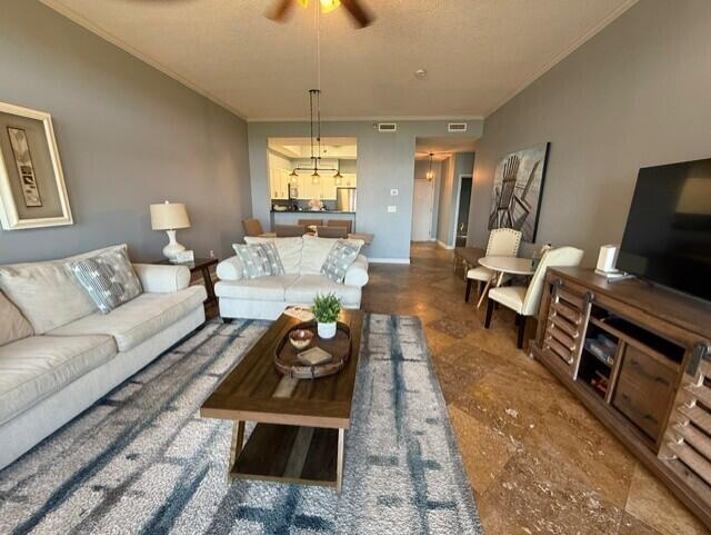 SUMMIT AT TOPS'L (THE) - Residential Lease