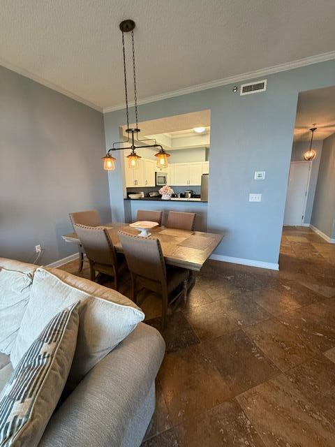 SUMMIT AT TOPS'L (THE) - Residential Lease