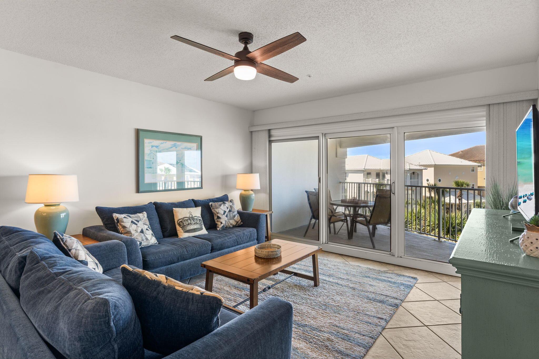 MARAVILLA CONDO 1 - Residential
