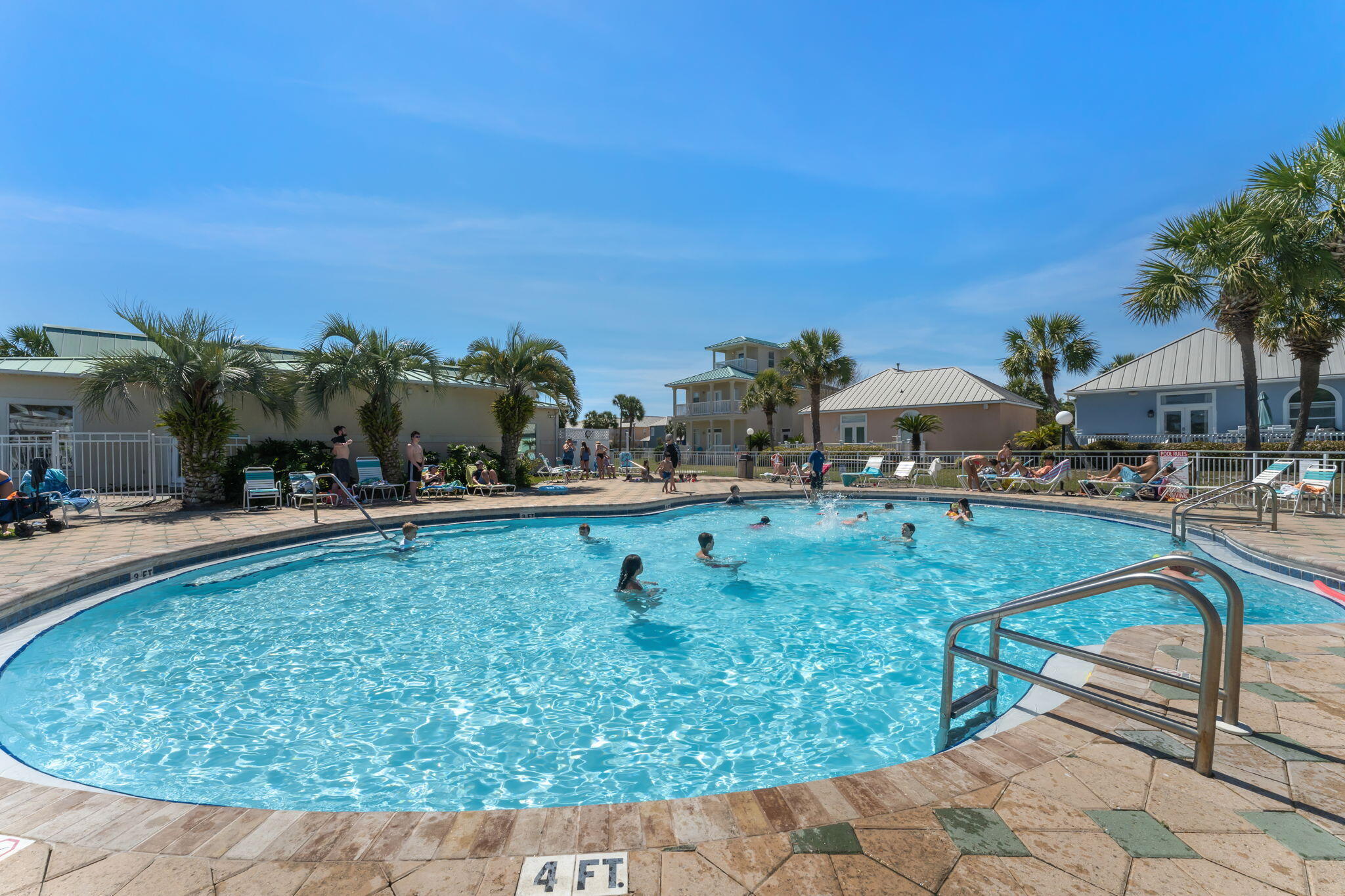 MARAVILLA CONDO 1 - Residential