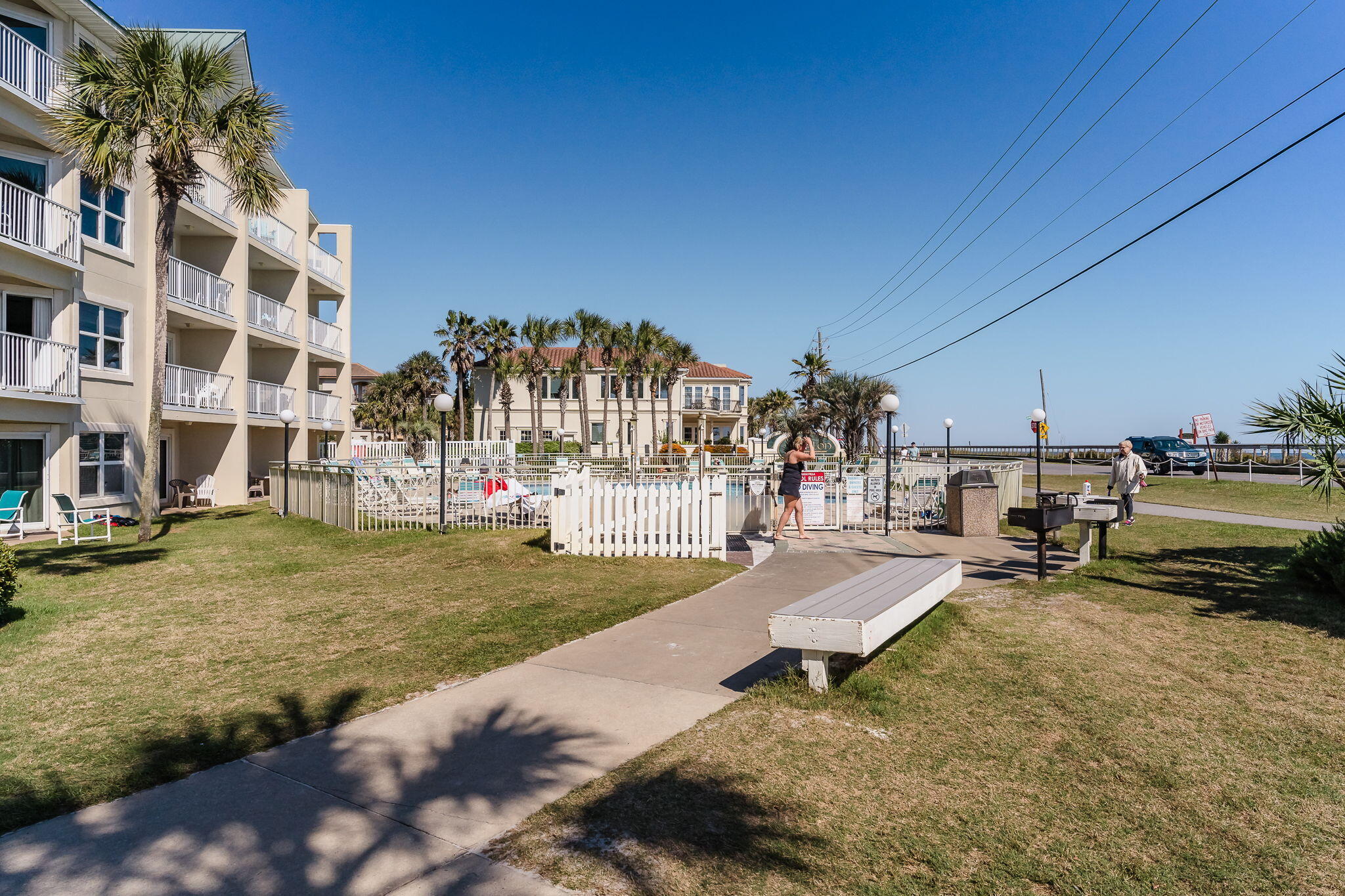 MARAVILLA CONDO 1 - Residential