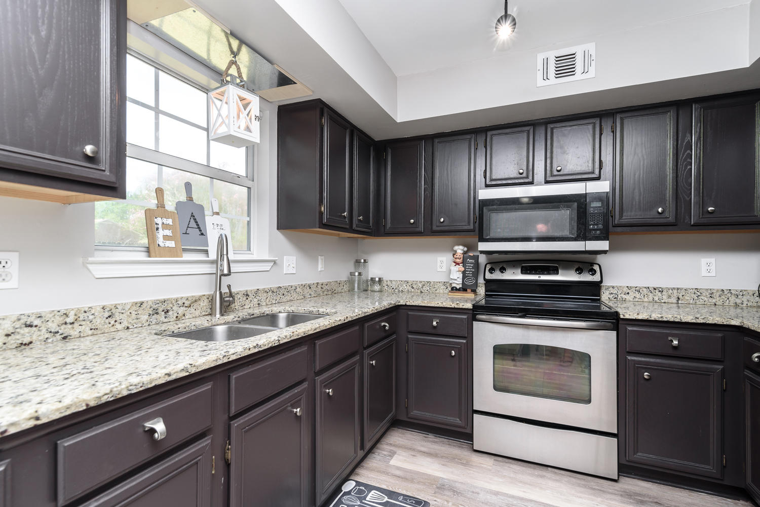 EMERALD ESTATES - Residential