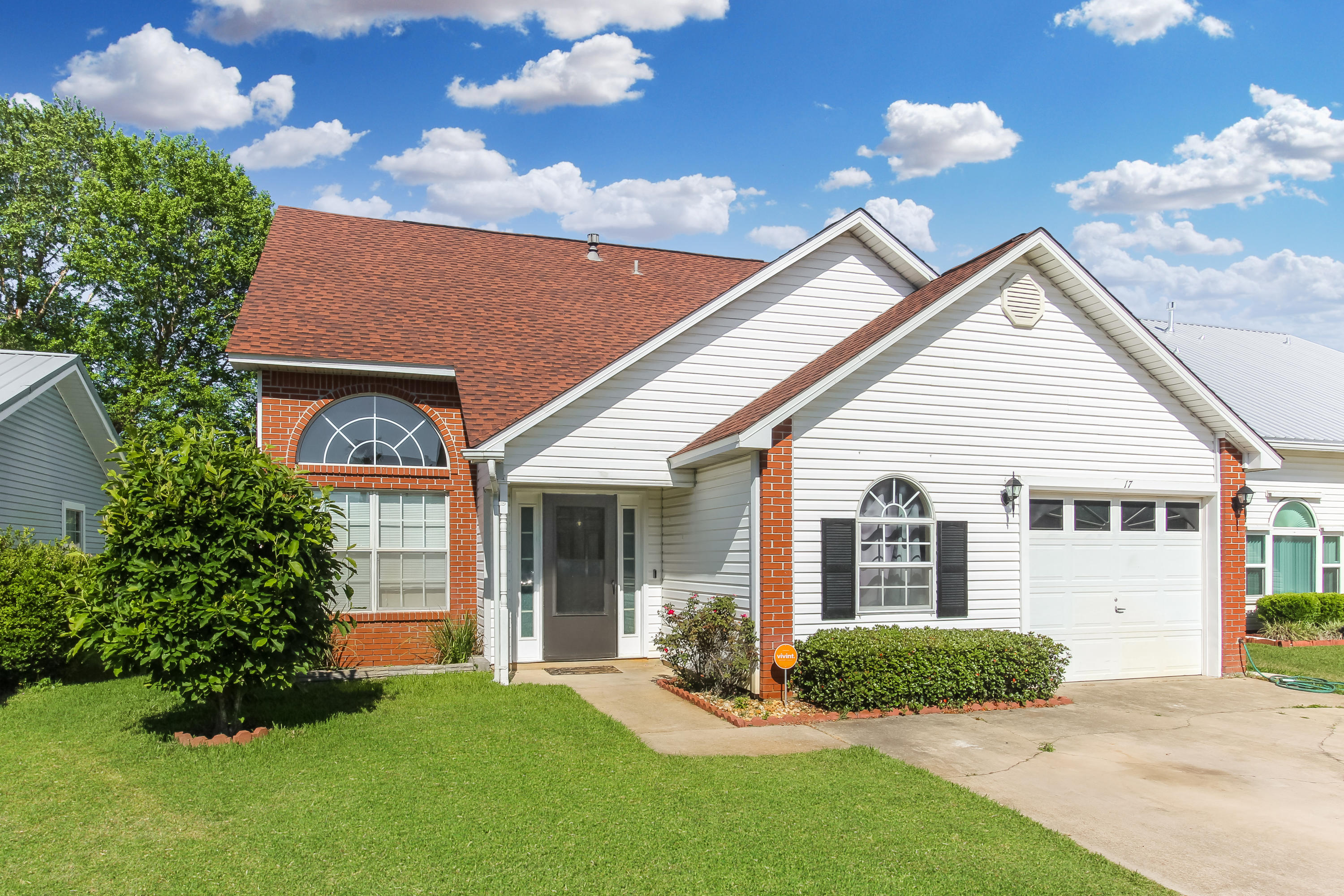 EMERALD ESTATES - Residential