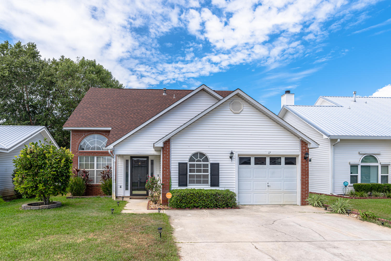 EMERALD ESTATES - Residential