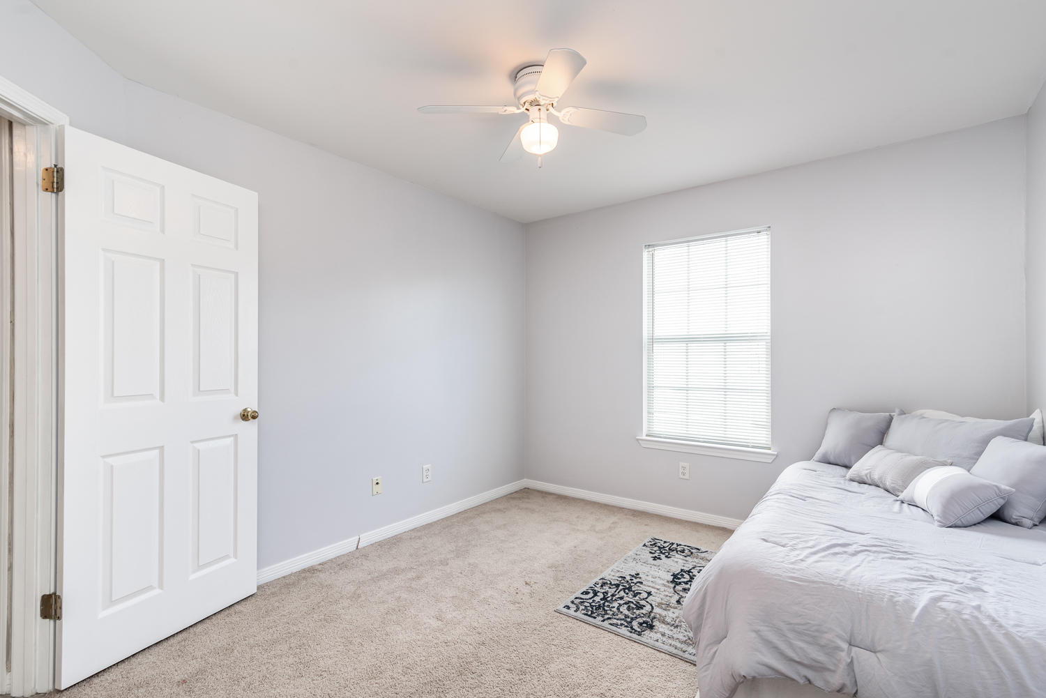 EMERALD ESTATES - Residential