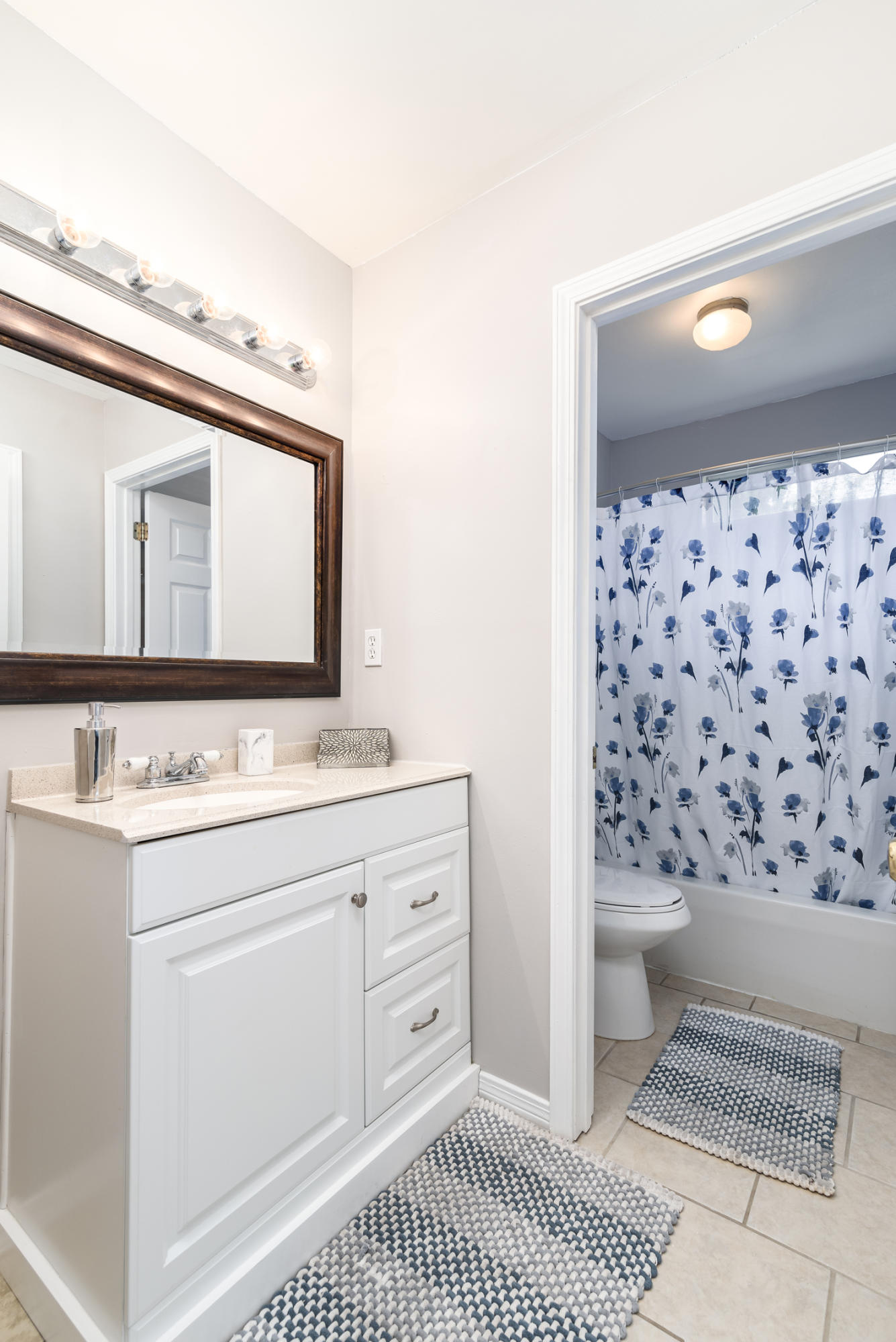 EMERALD ESTATES - Residential