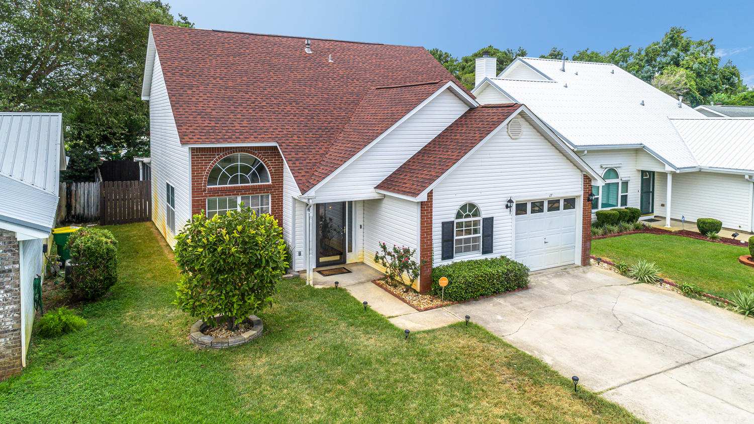 EMERALD ESTATES - Residential