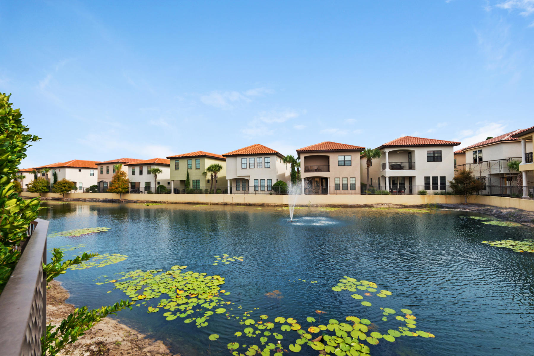 VILLA LAGO - Residential