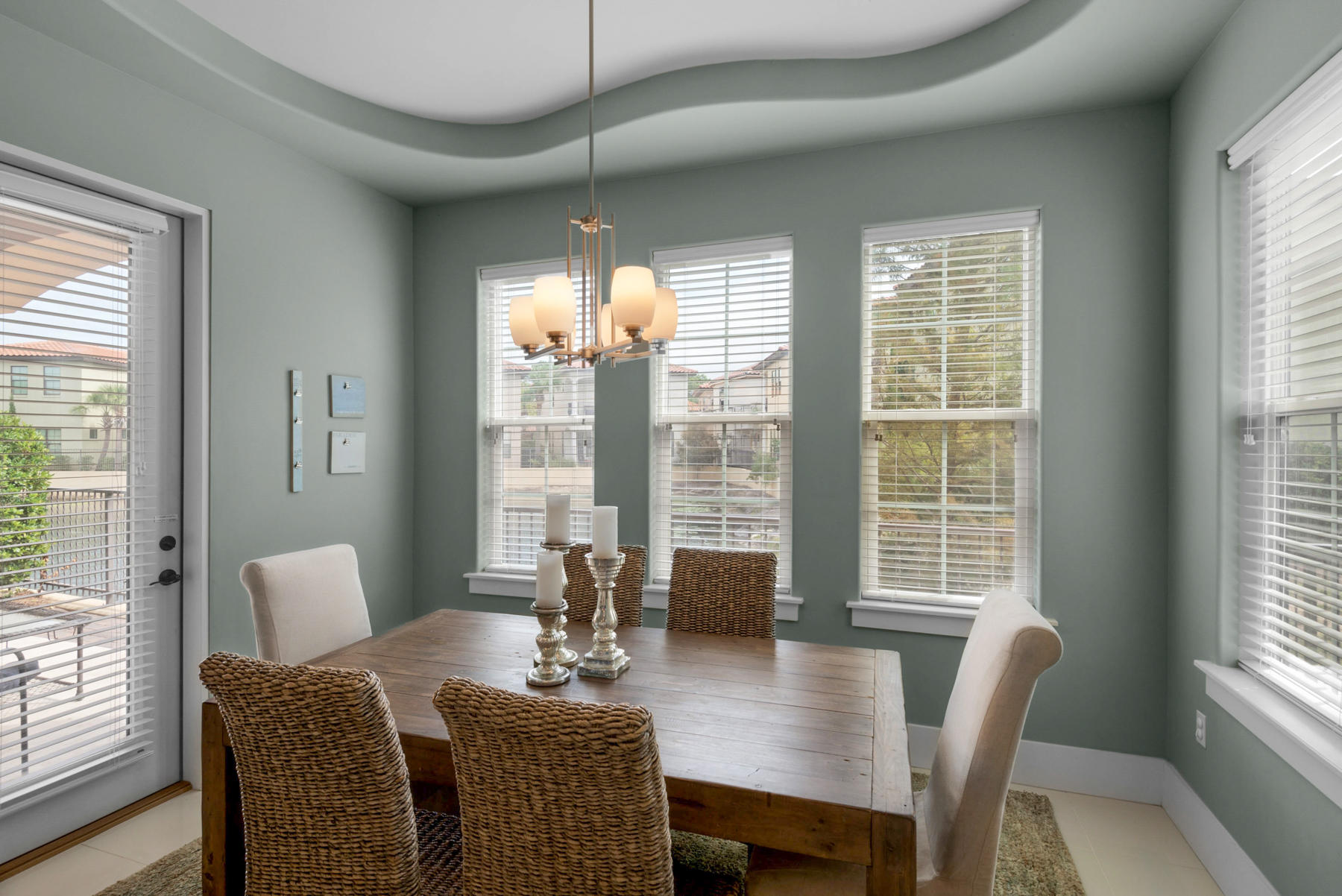 VILLA LAGO - Residential