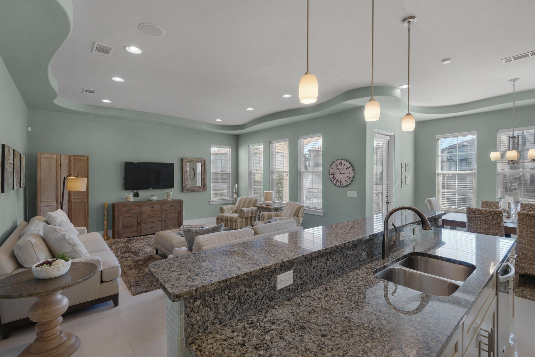 VILLA LAGO - Residential