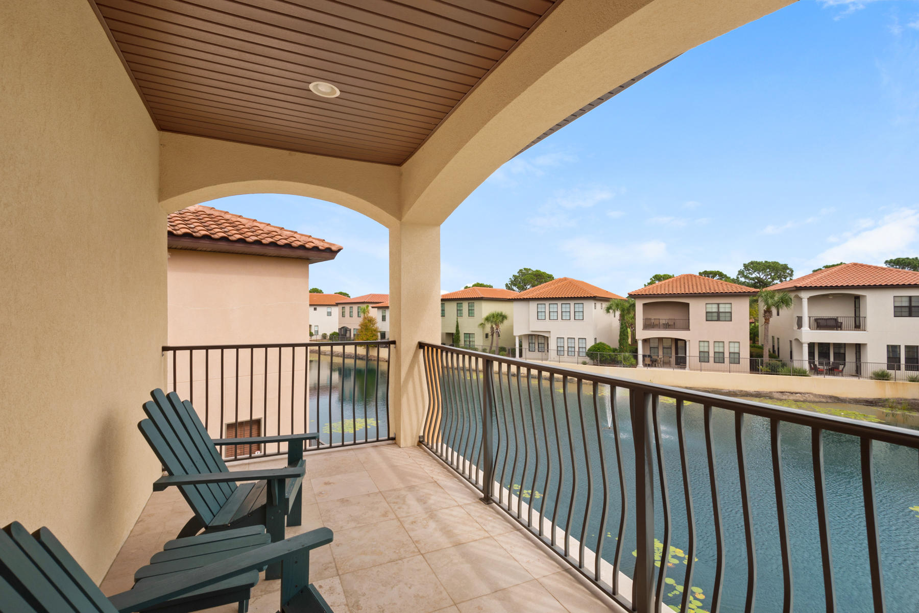 VILLA LAGO - Residential