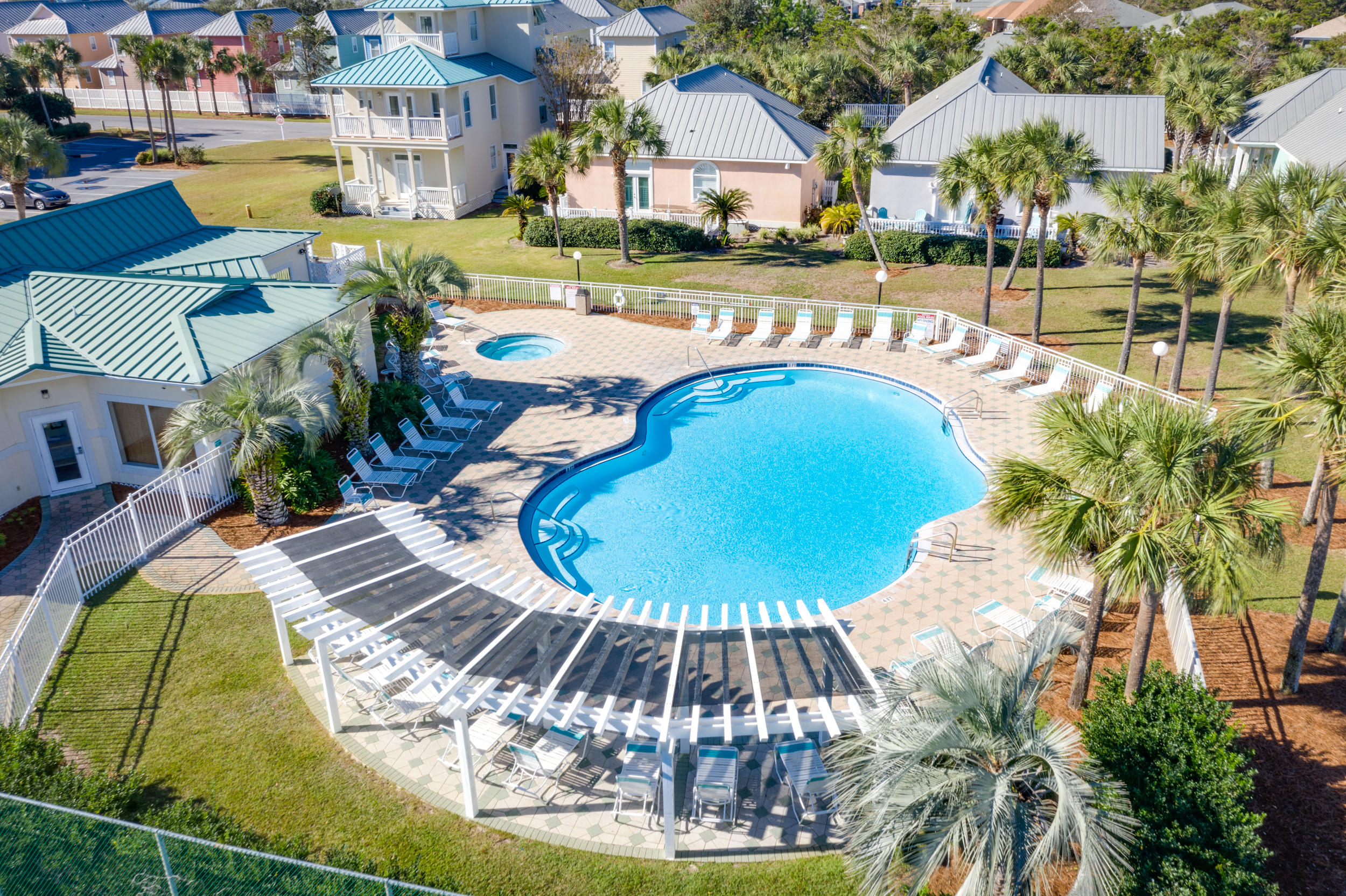 MARAVILLA COTTAGES - Residential