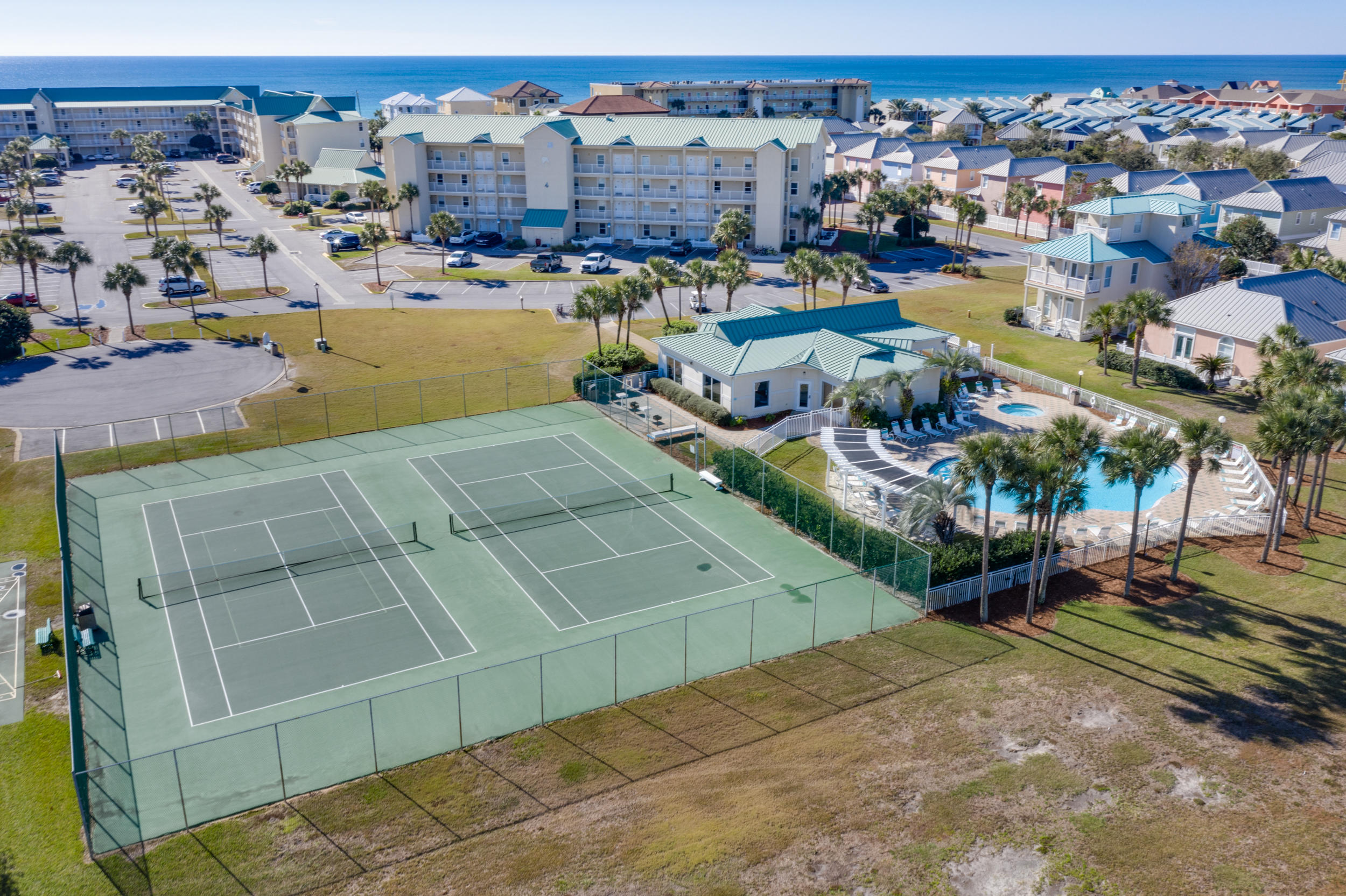 MARAVILLA COTTAGES - Residential