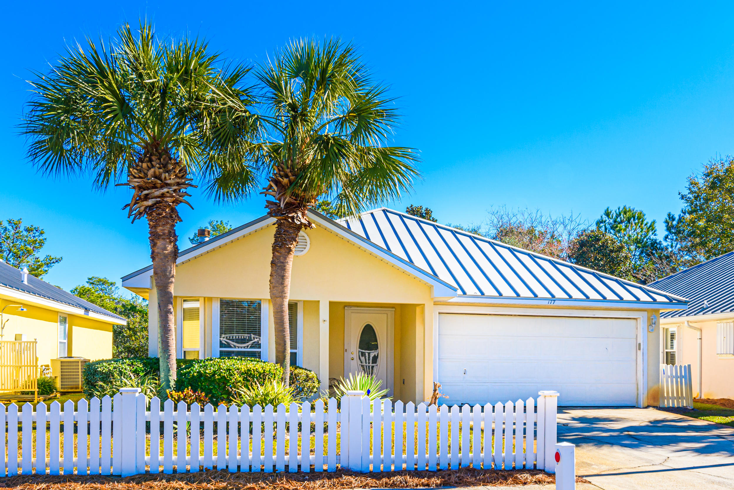 MARAVILLA COTTAGES - Residential