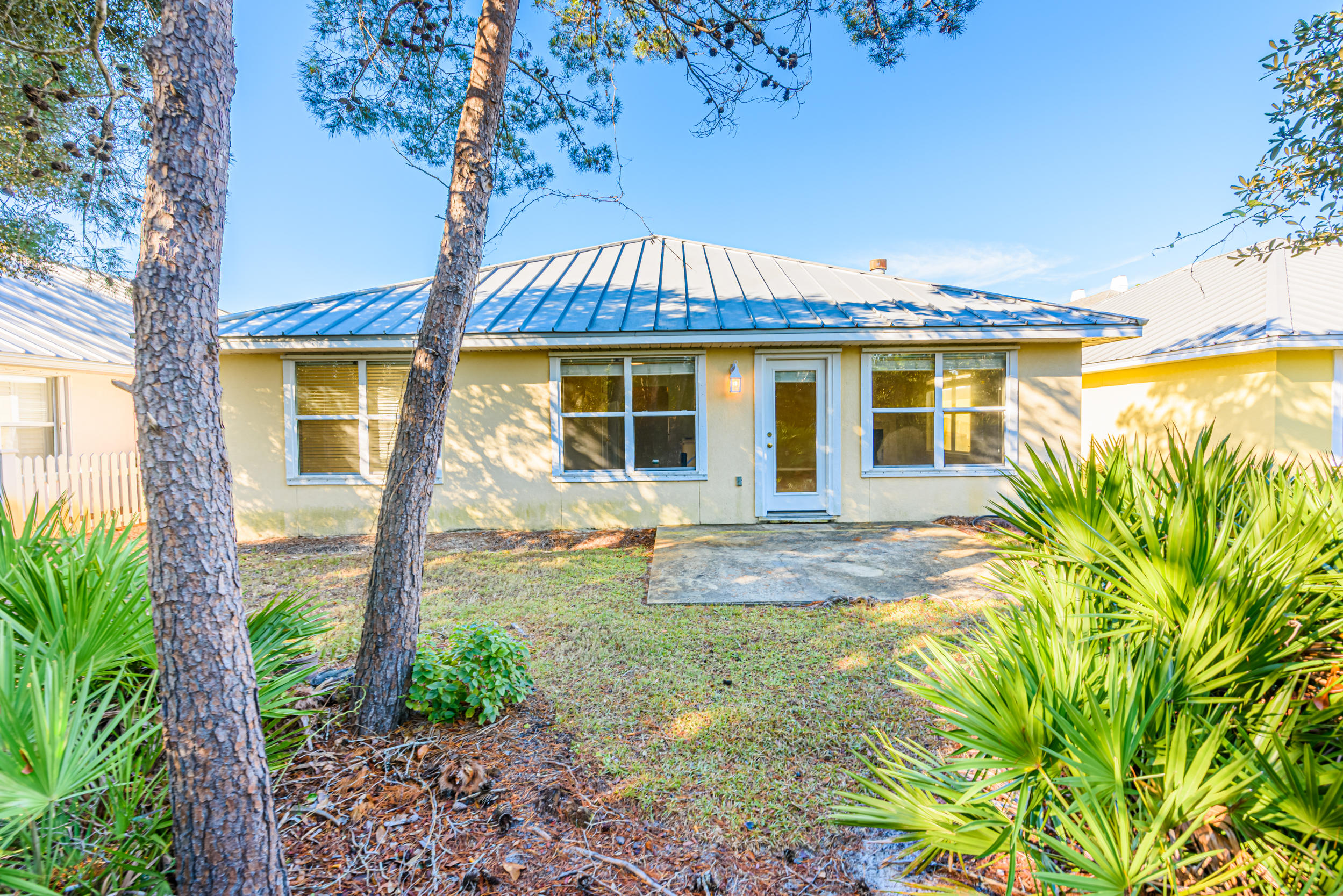 MARAVILLA COTTAGES - Residential