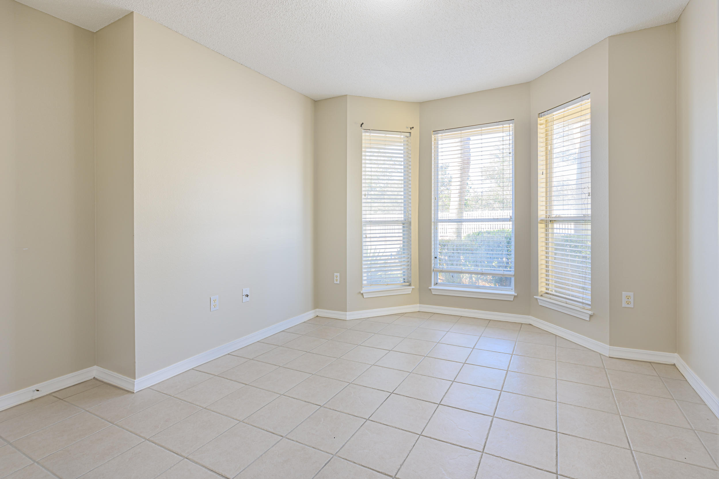 MARAVILLA COTTAGES - Residential