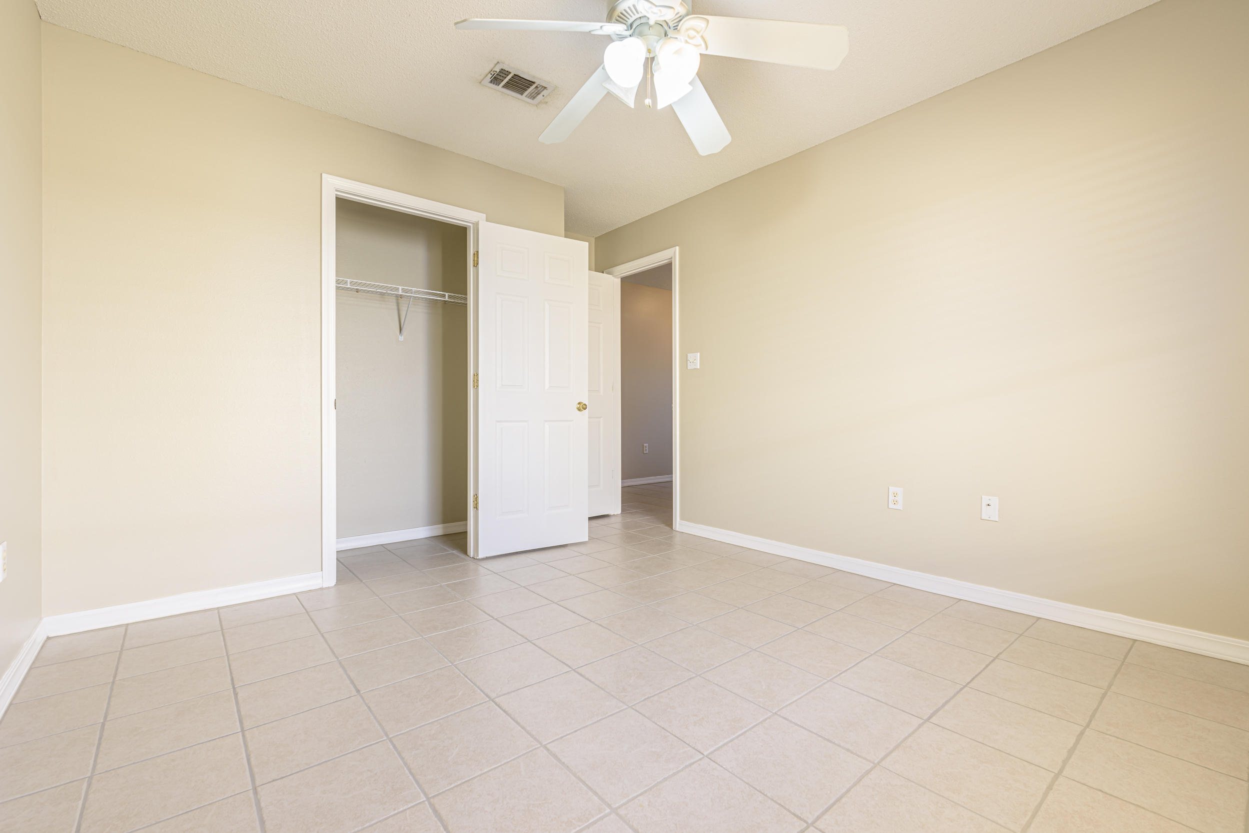 MARAVILLA COTTAGES - Residential