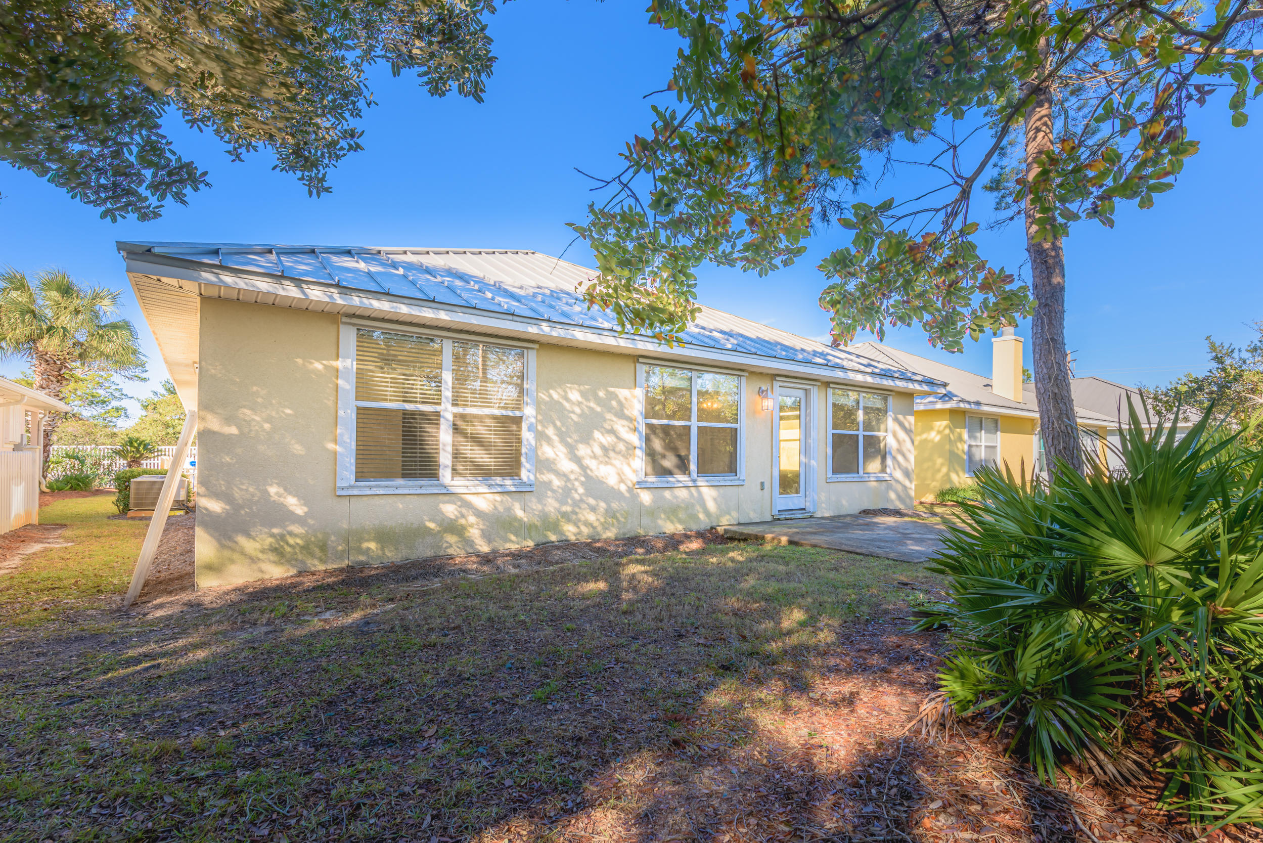 MARAVILLA COTTAGES - Residential