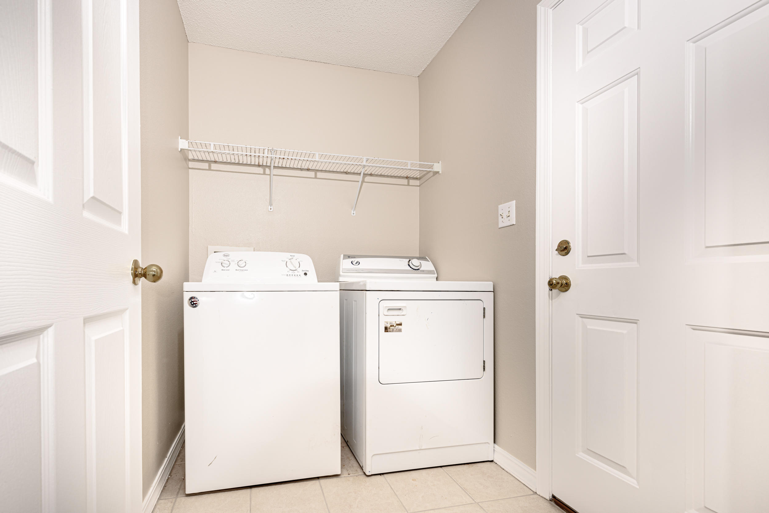 MARAVILLA COTTAGES - Residential