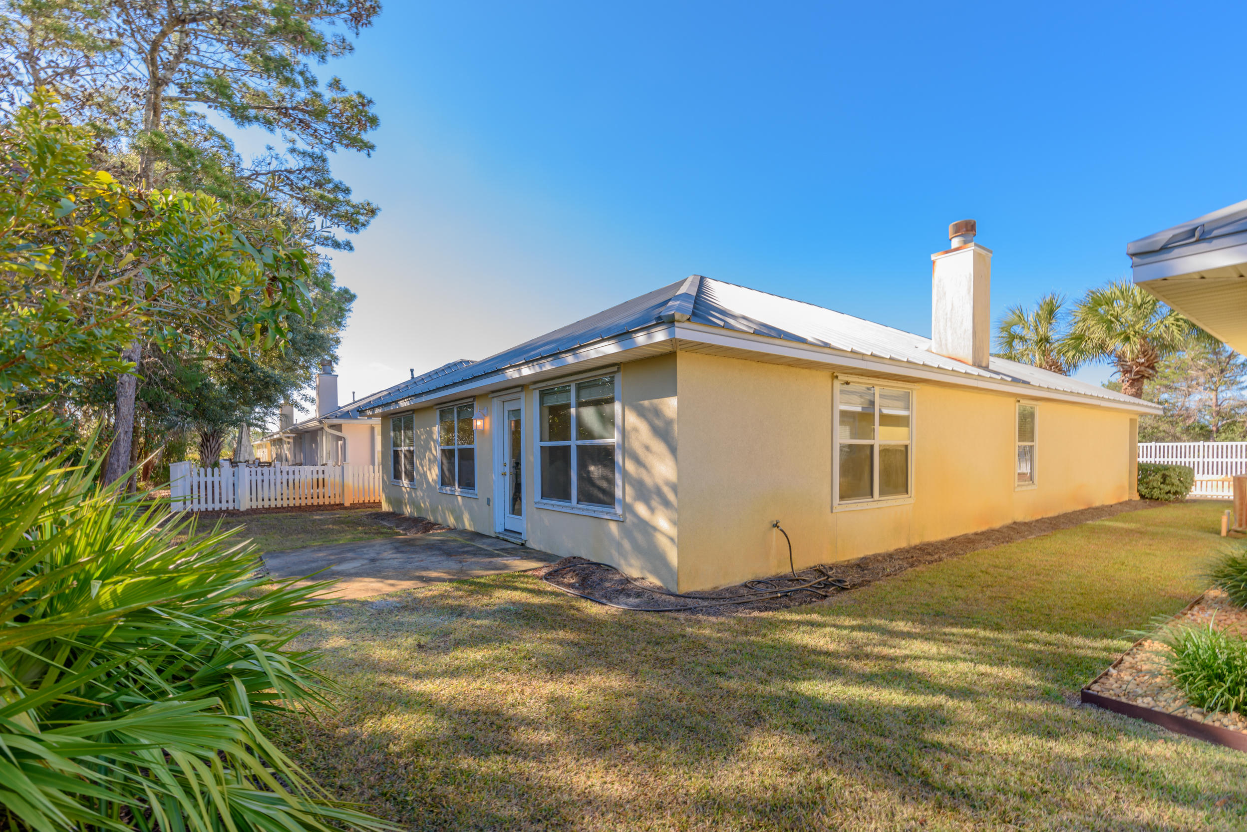 MARAVILLA COTTAGES - Residential