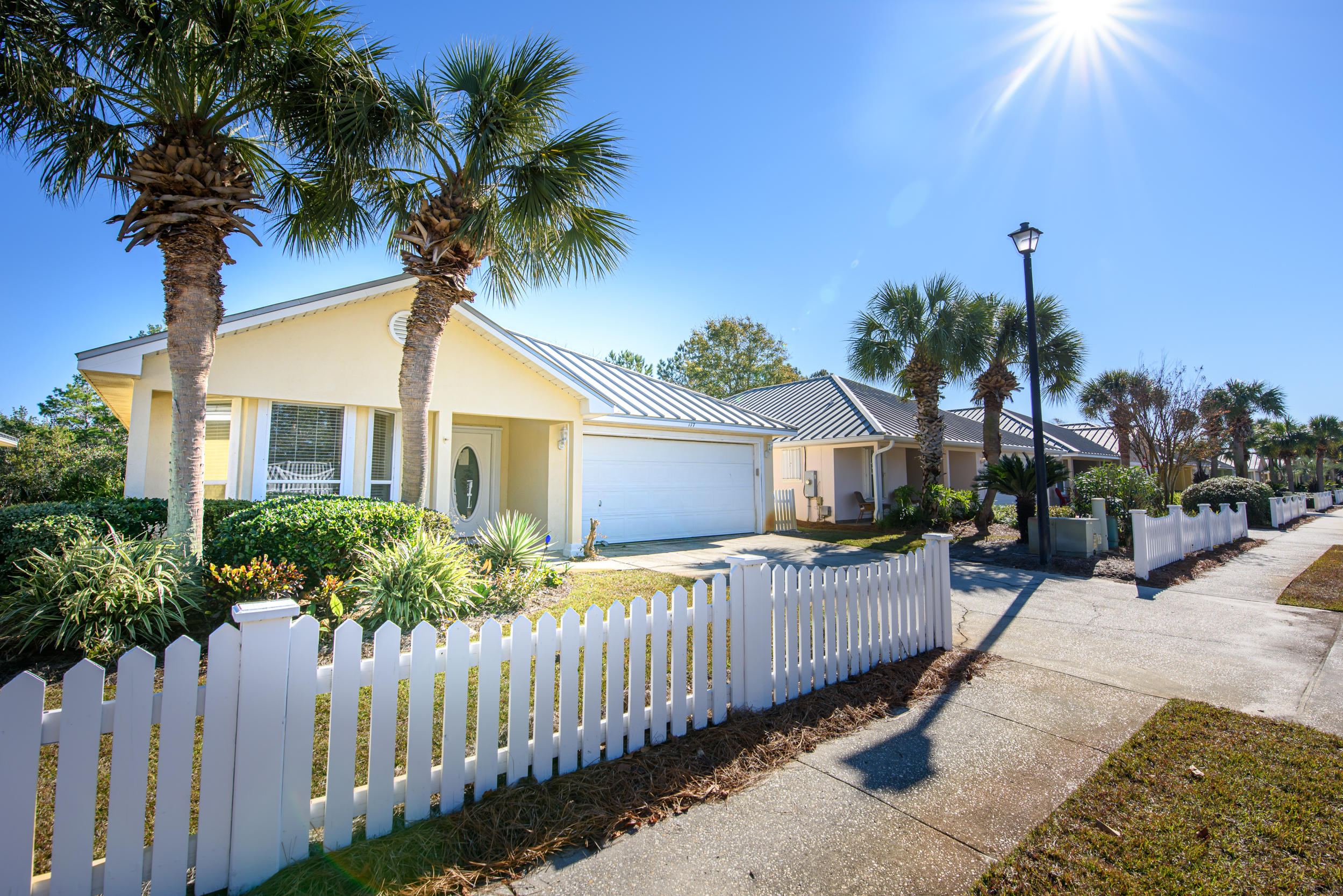 MARAVILLA COTTAGES - Residential