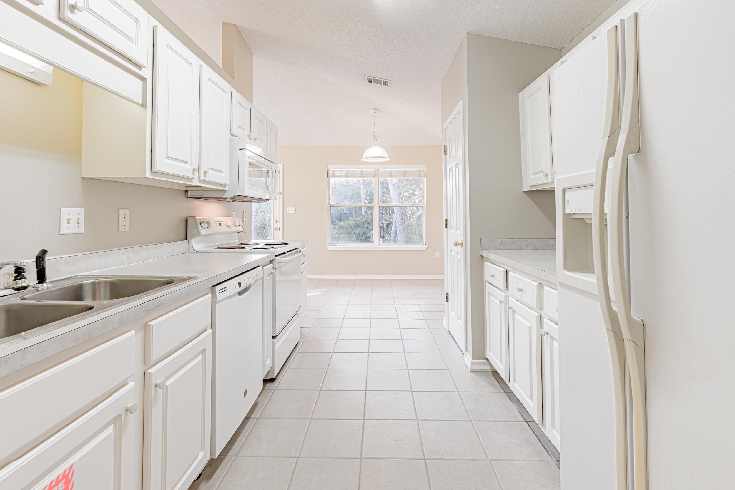 MARAVILLA COTTAGES - Residential