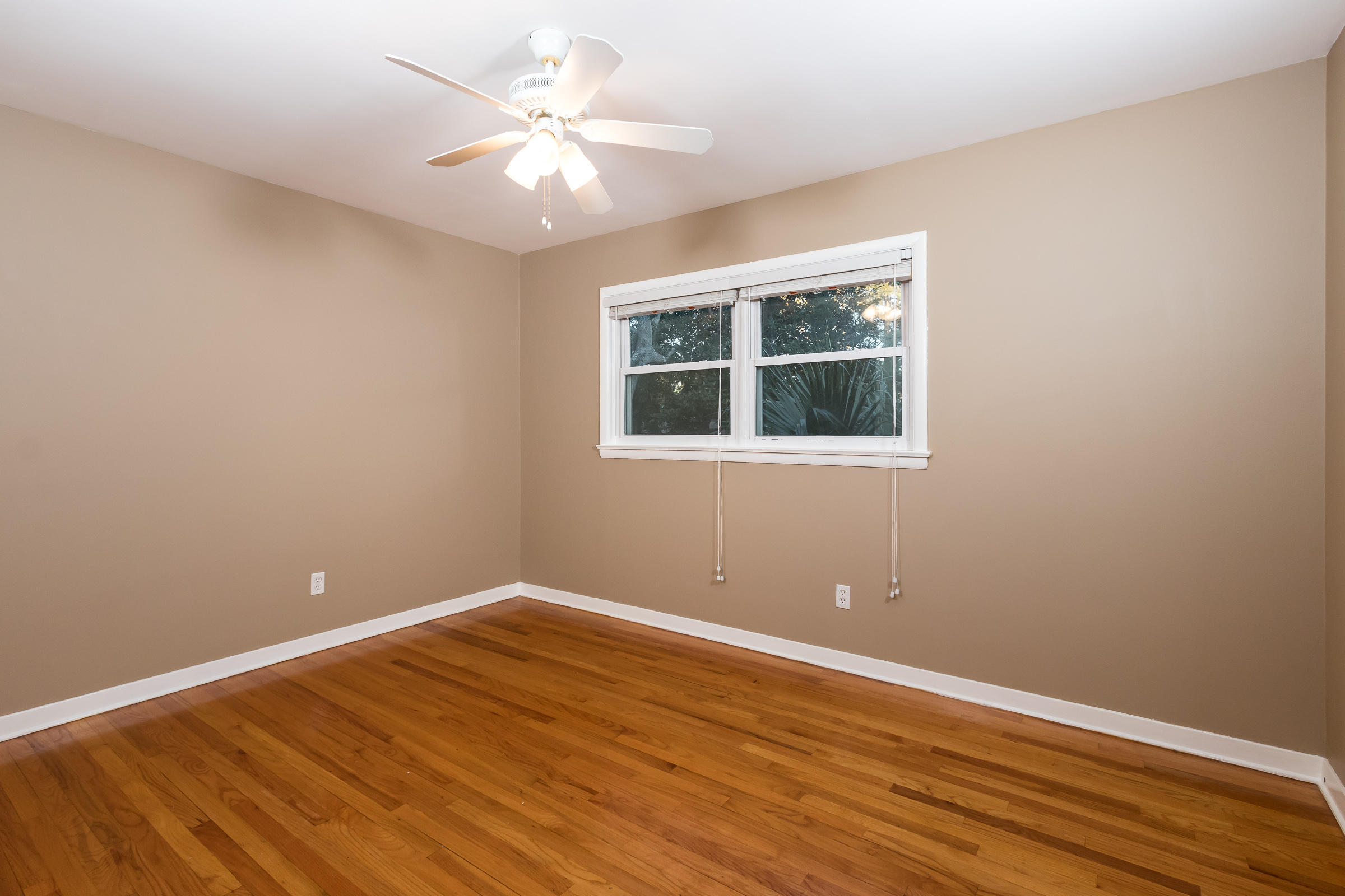 VILLA RUSS PARK - Residential