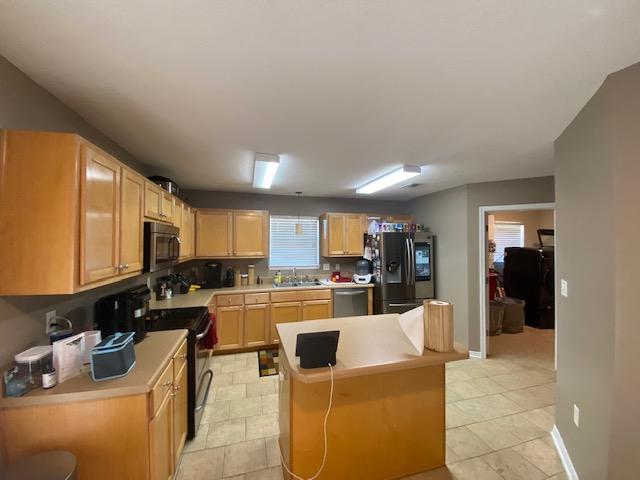 FOXWOOD ESTATES 1 - Residential Lease